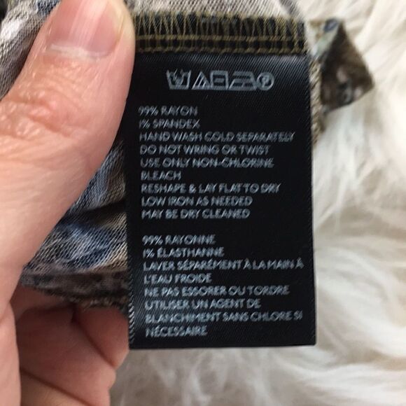 Ecote | UO Floral Flowy Racerback Crop Top | XS - Picture 4 of 6